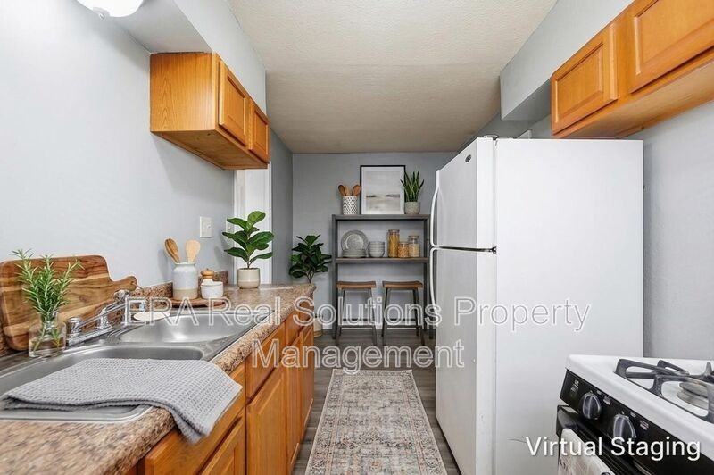 1478 Forest St #A - Photo 4 of 23