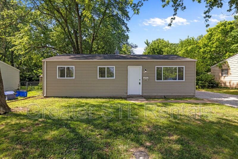 1412 E Pitman Ave - Photo 2 of 27