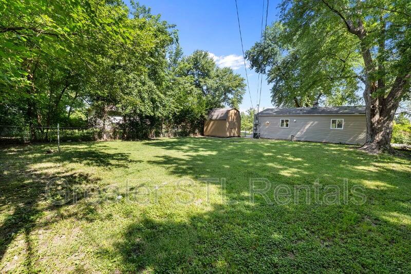 1412 E Pitman Ave - Photo 6 of 27
