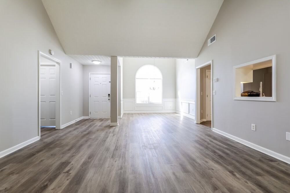 663 Stonecrest Dr - Photo 4 of 16