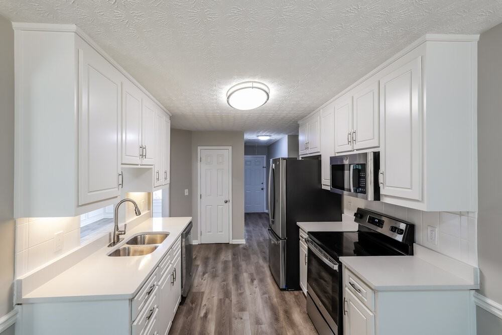 663 Stonecrest Dr - Photo 5 of 16