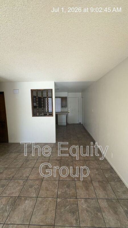 2728 S Sallee Ct - Photo 3 of 14