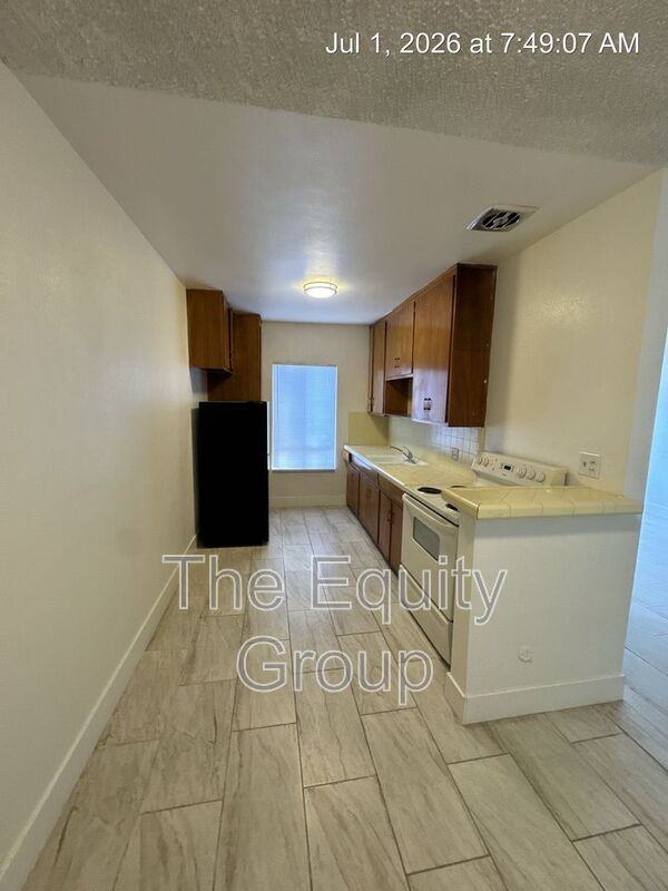 550 S Richmond Ave #3 - Photo 4 of 11