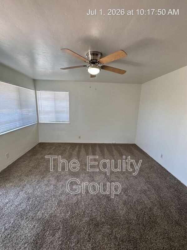 301 W Murray Ave #301 - Photo 3 of 15