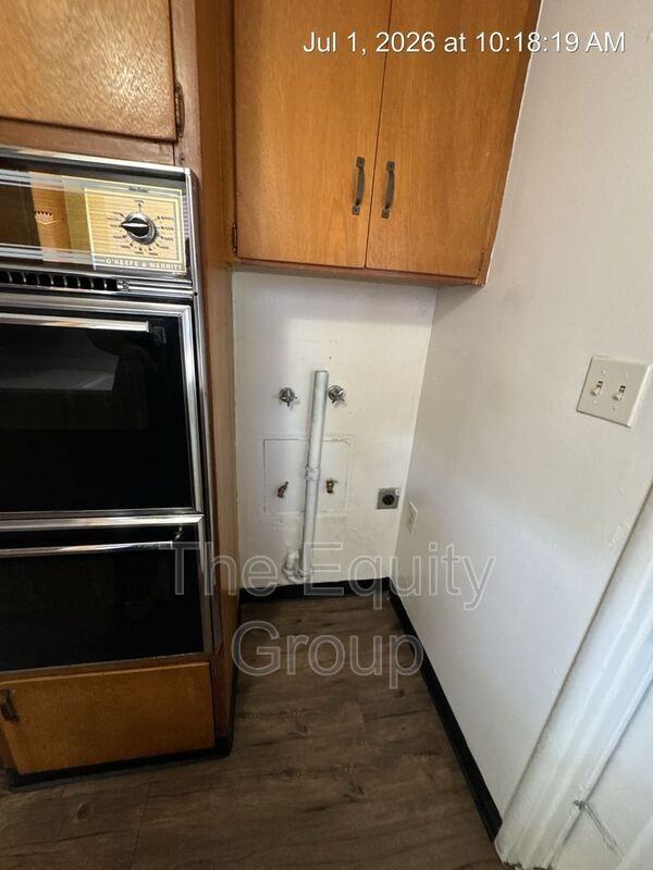 301 W Murray Ave #301 - Photo 7 of 15