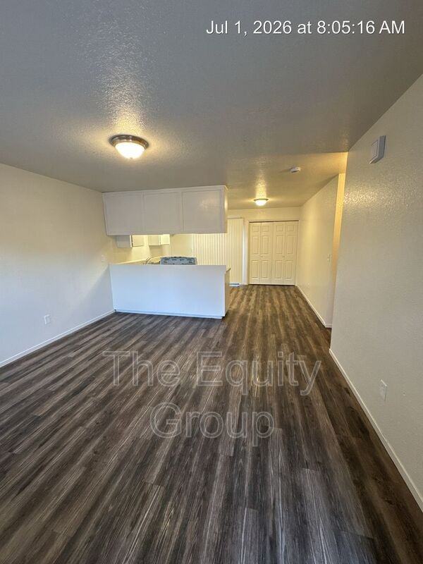 10931 Thompson Dr - Photo 2 of 12