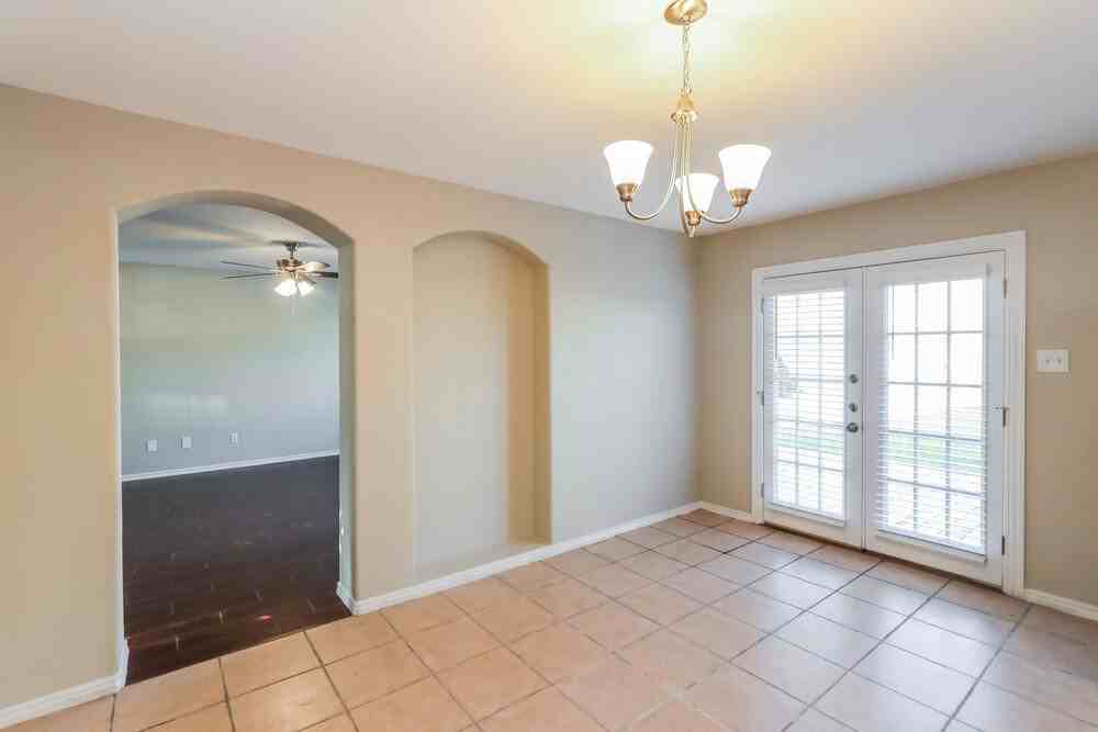 5505 Rio Sabinas St - Photo 7 of 19