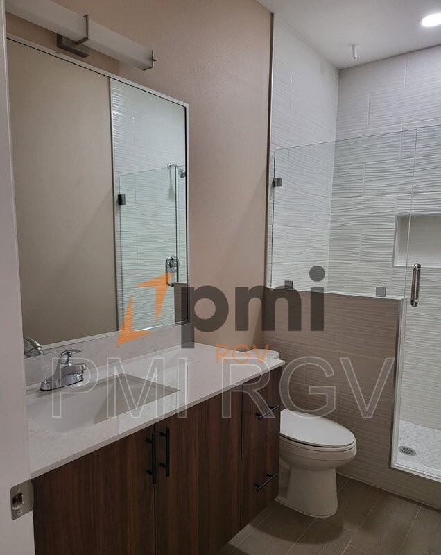 3009 W Kenwood St #2 - Photo 4 of 13