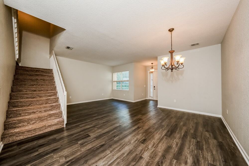 7617 Jewelwood Dr - Photo 5 of 17