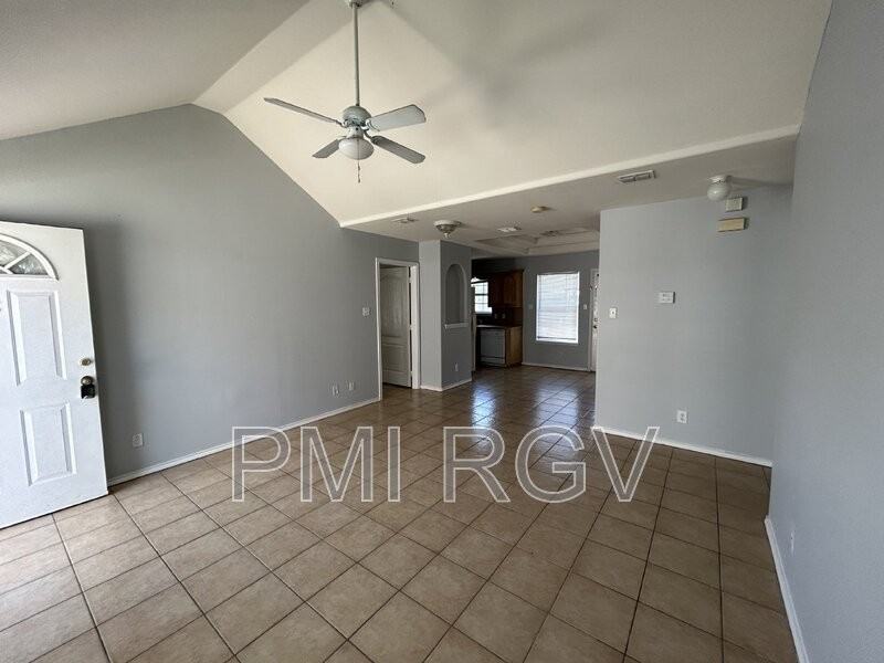 2508 Toledo Ave #3 - Photo 3 of 15