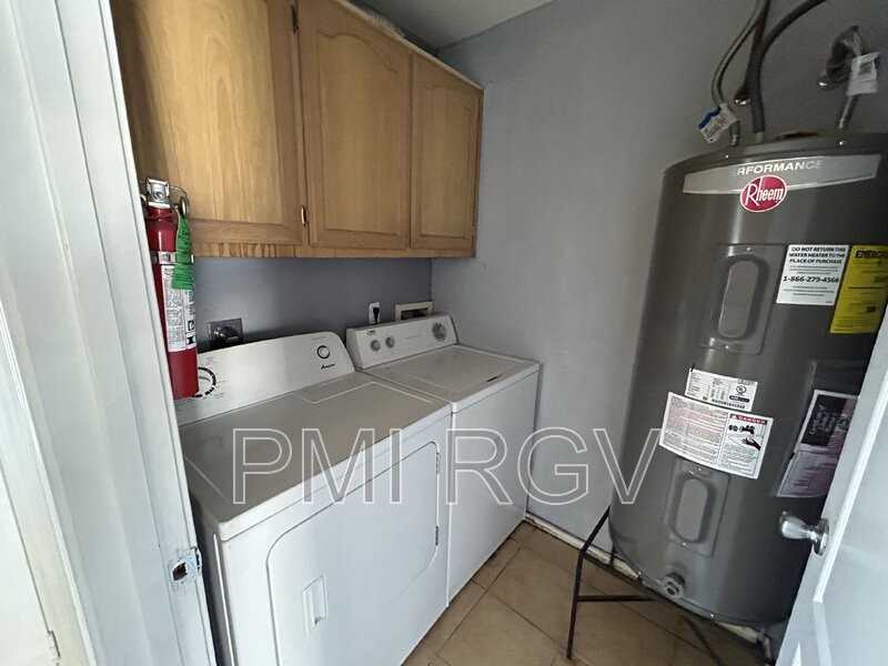 2508 Toledo Ave #3 - Photo 5 of 15