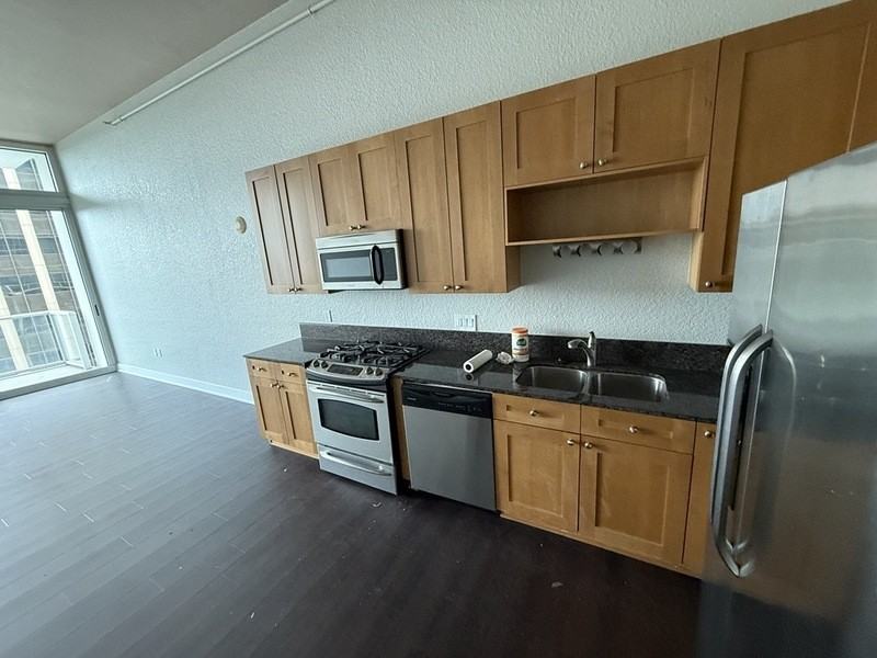 150 E Robinson St #627 - Photo 5 of 7