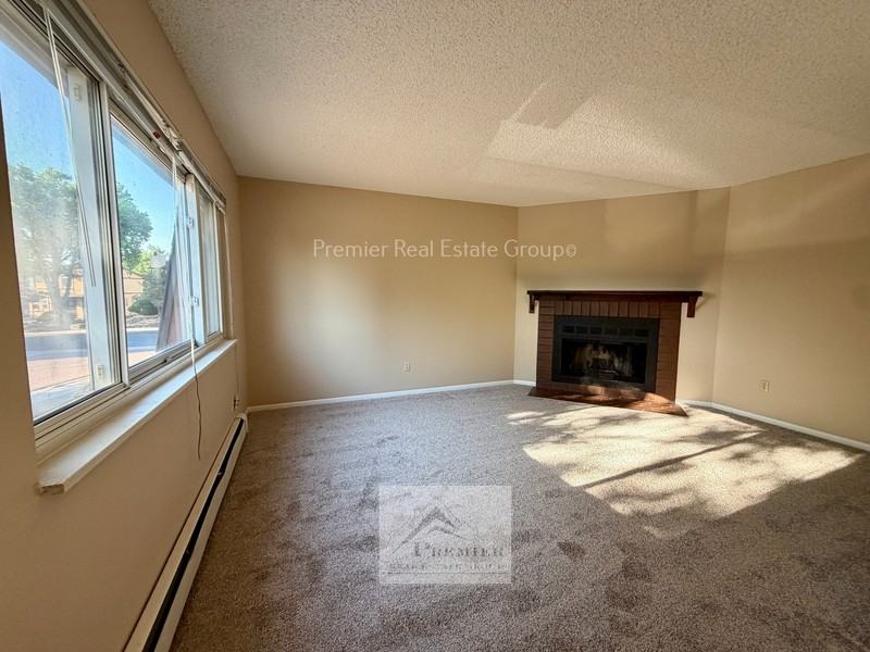 3940 Stonedike Dr - Photo 4 of 7