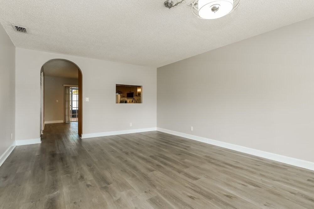 5872 Corson Pl - Photo 4 of 16