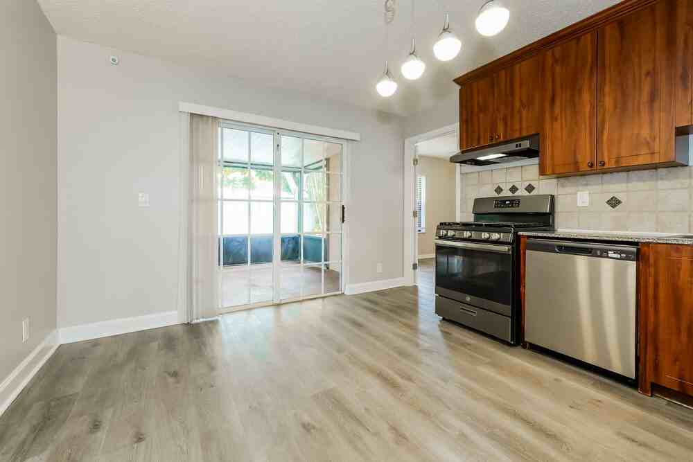 5872 Corson Pl - Photo 7 of 16