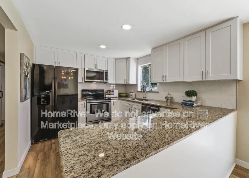 1512 E Crown Ave - Photo 3 of 11