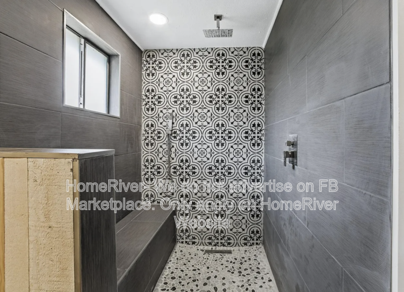 1512 E Crown Ave - Photo 7 of 11
