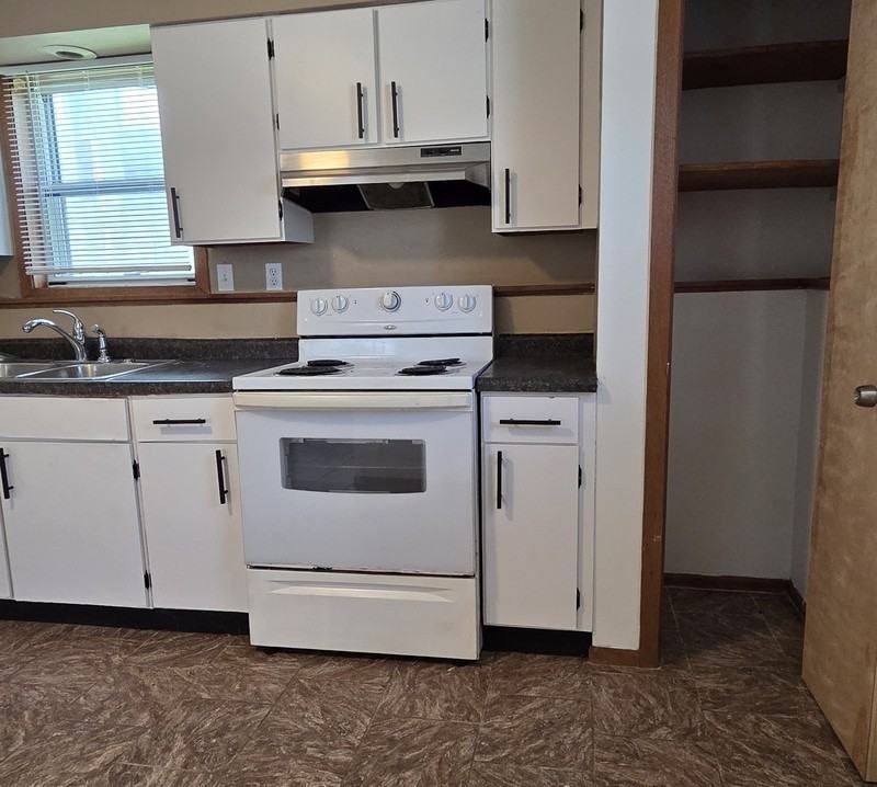 1007 Jackson St - Photo 5 of 35
