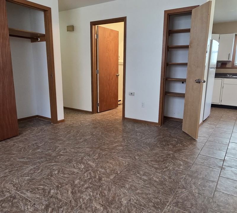 1007 Jackson St - Photo 6 of 35