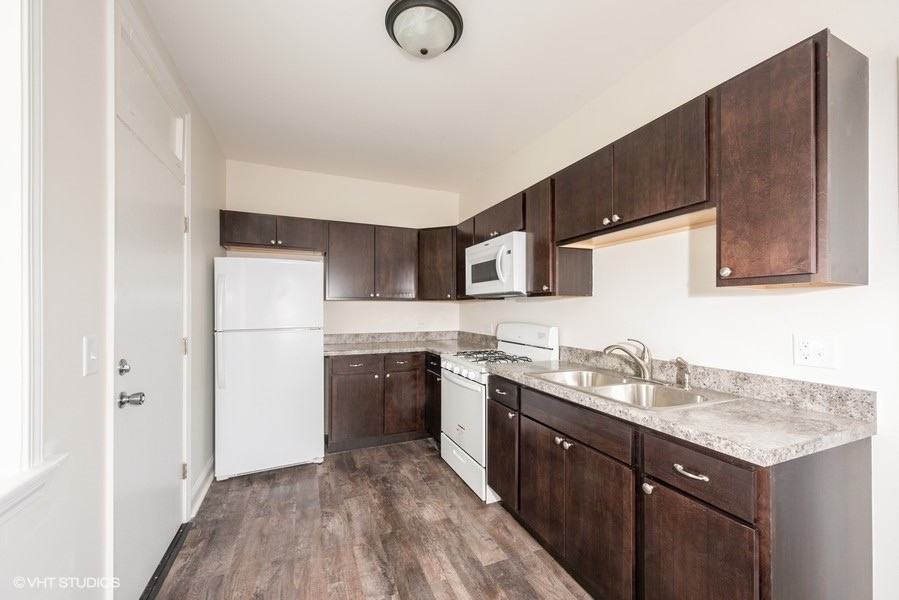 4934 West Jackson Boulevard #2E - Photo 5 of 7