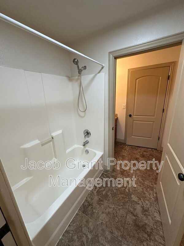 454 E Center St #A8 - Photo 7 of 14