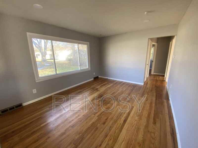 2761 Skeies Dr - Photo 3 of 11