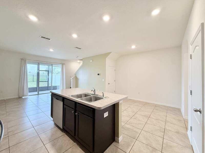 212 Feltrim Reserve Blvd - Photo 3 of 40