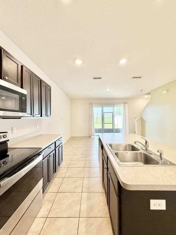 212 Feltrim Reserve Blvd - Photo 5 of 40