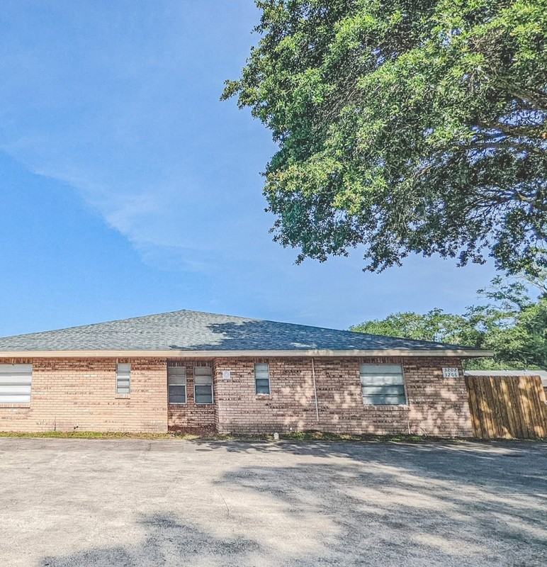 3202 Bloomingdale Villas Ct - Photo 3 of 29