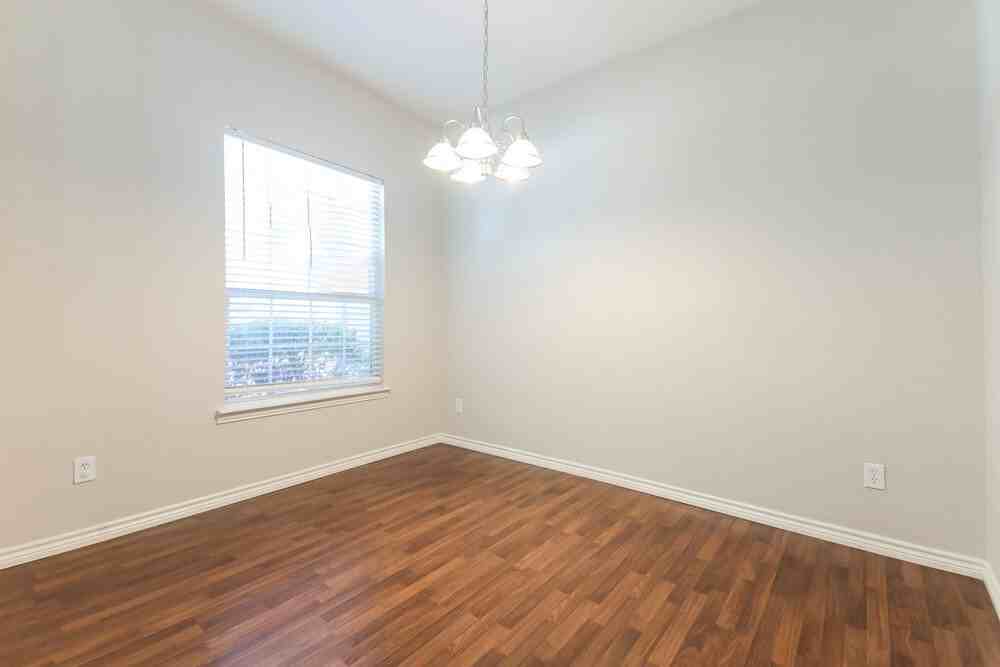 419 Creekview Dr - Photo 7 of 16