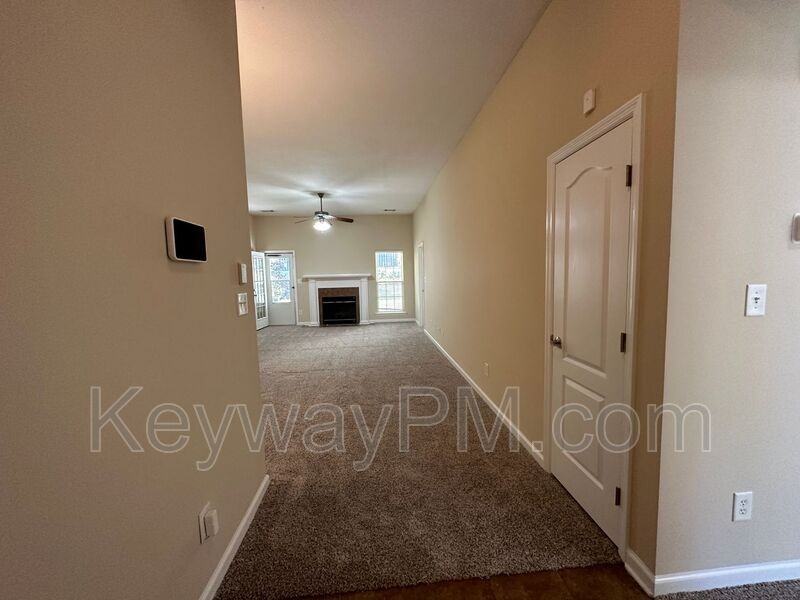 2136 Sylvan Lake Dr - Photo 3 of 23