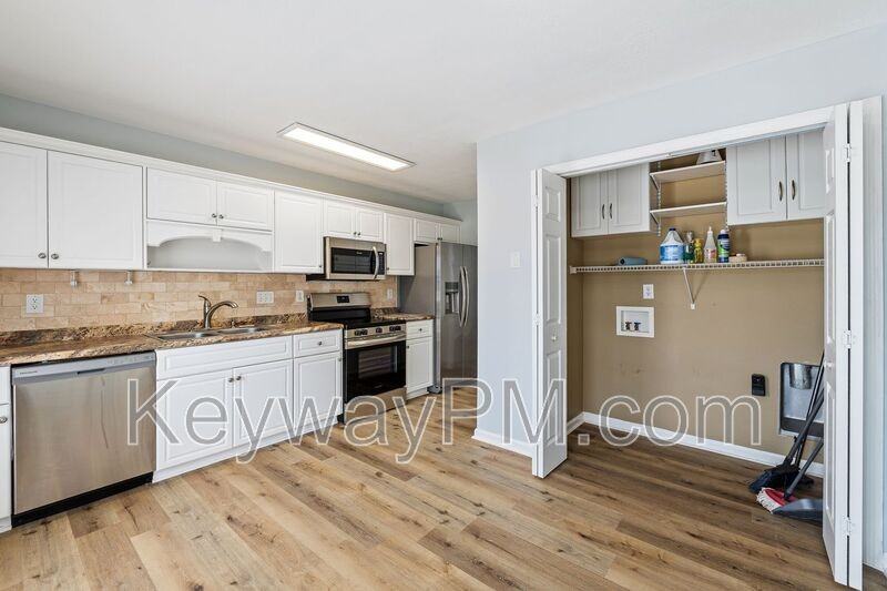 1512 Abby Way - Photo 6 of 16