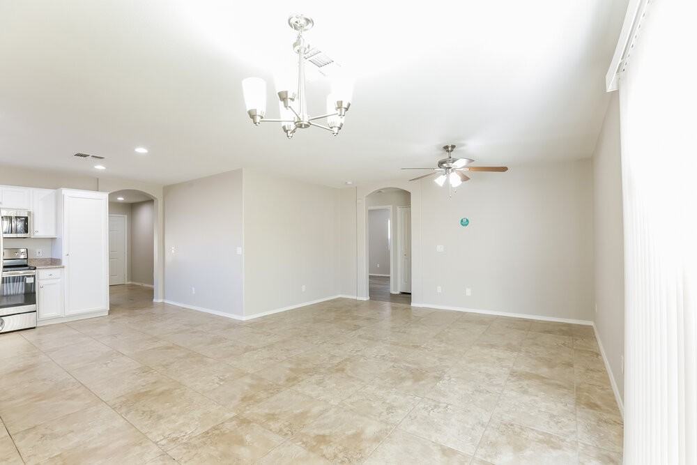 3702 S 62nd Ave - Photo 7 of 16
