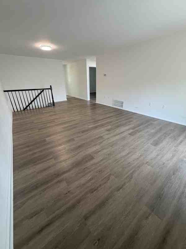 39 Rock Garden Ln - Photo 3 of 9