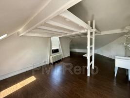 featured image of 46 W 10th St