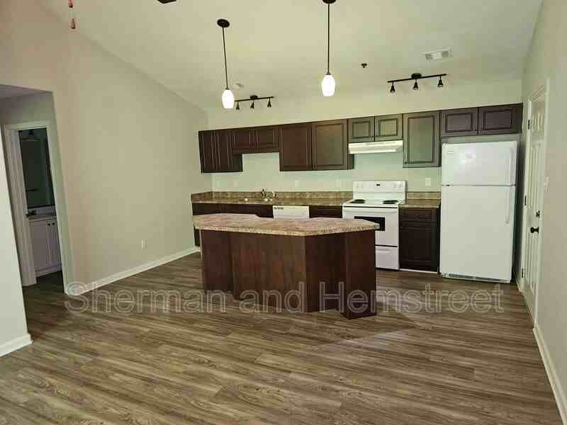 3400 London Ct #3400-203 - Photo 3 of 11