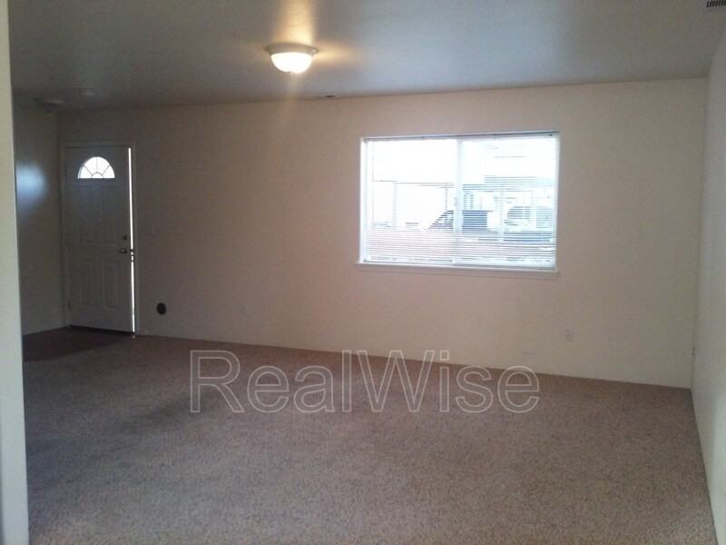 327 Pardee Ln - Photo 2 of 11