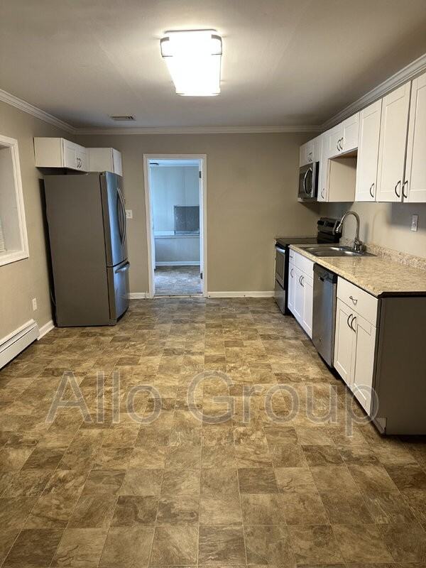 25 Martindale Dr - Photo 3 of 12