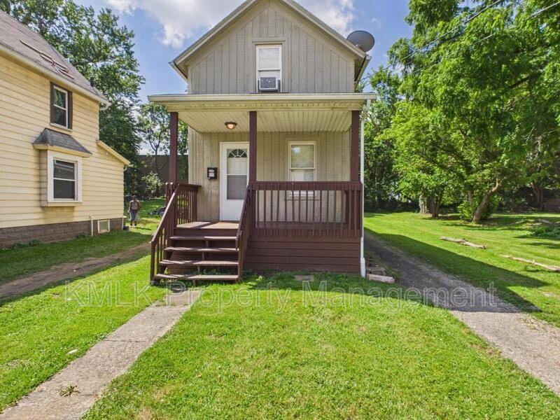 534 Gage St - Photo 2 of 31