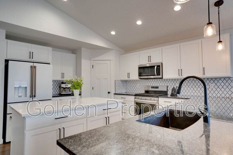 8478 W Seed Ave - Photo 3 of 20