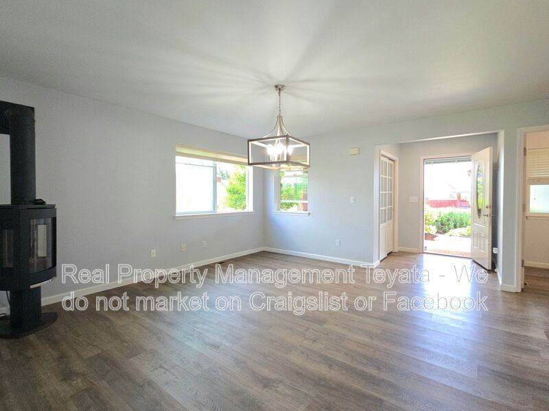 4814 Starfish Ln - Photo 5 of 29