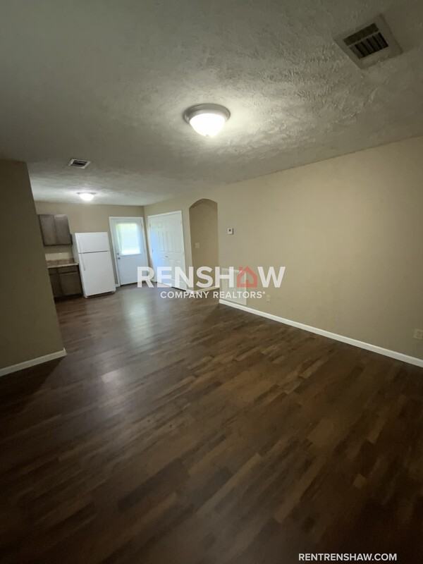 1838 Curry St - Photo 5 of 17