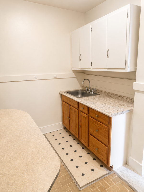921 Park Ave - Photo 2 of 11