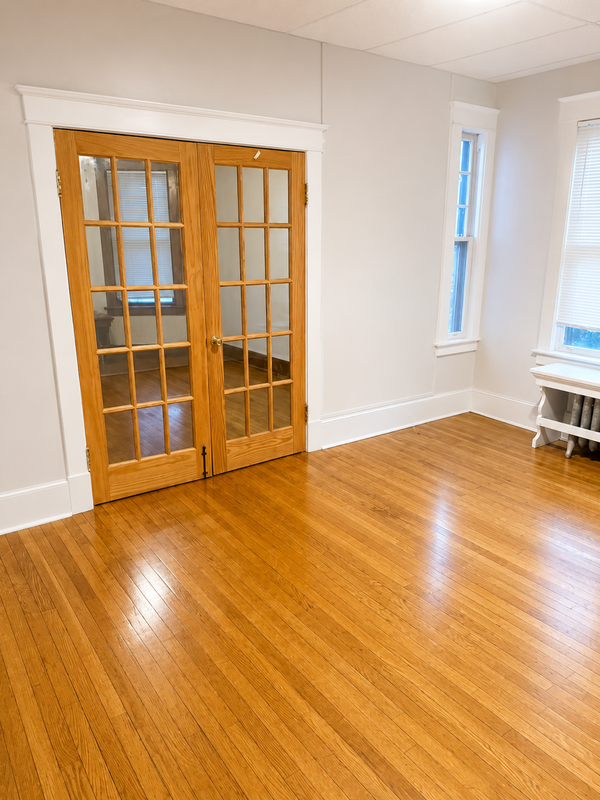 921 Park Ave - Photo 5 of 11