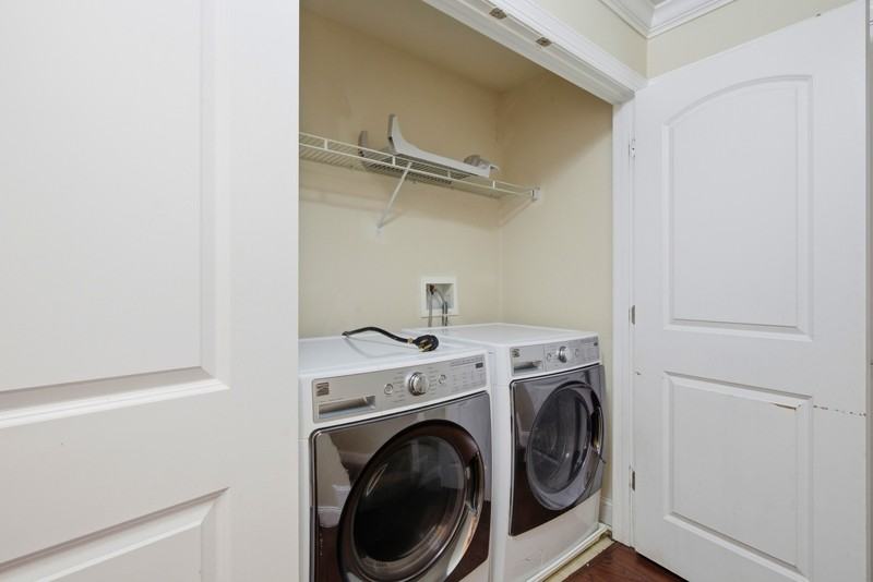 300 Camillia Pl - Photo 5 of 22