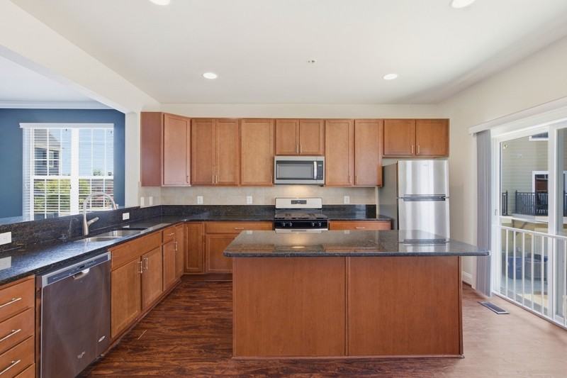 300 Camillia Pl - Photo 6 of 22
