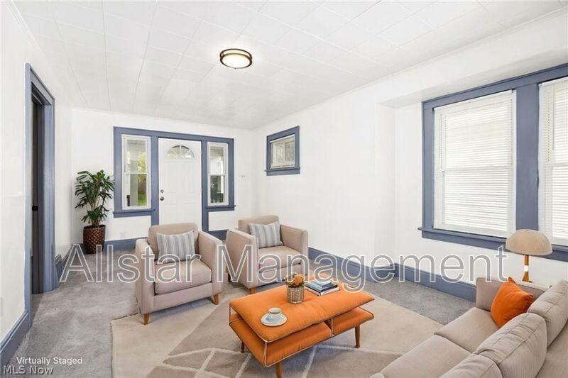 961 Wyley Ave - Photo 4 of 21