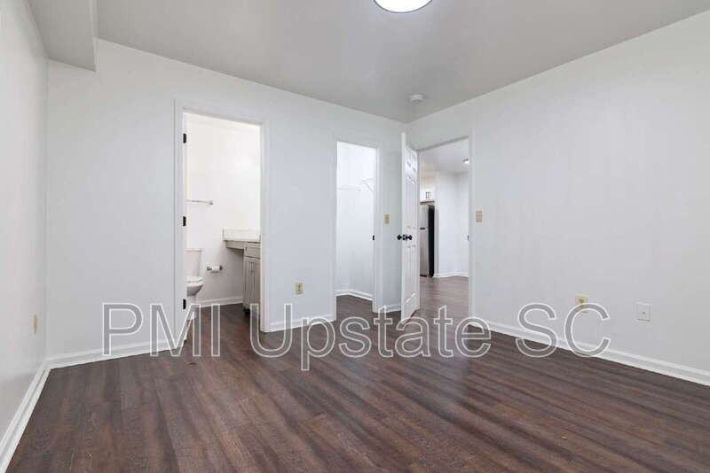 111 Charlestowne Way #B - Photo 7 of 17