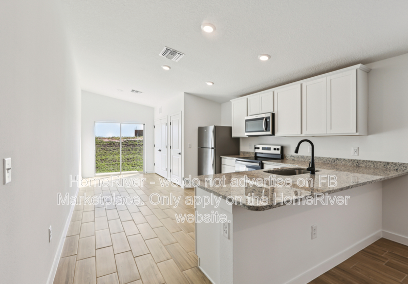 29543 Fedora Cir - Photo 2 of 5
