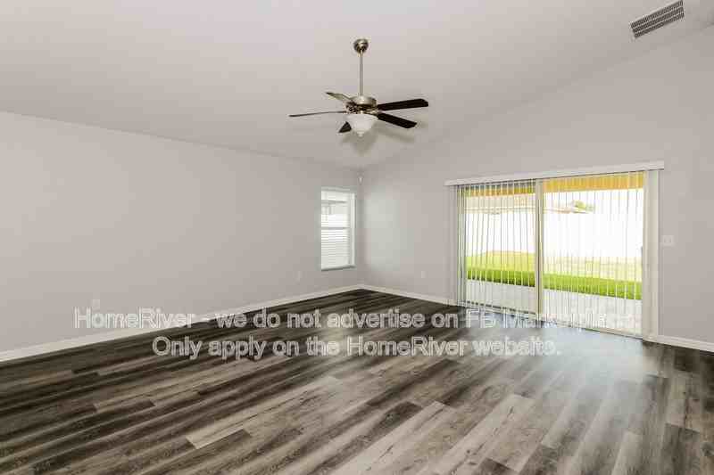 10520 Standing Stone Dr - Photo 4 of 21